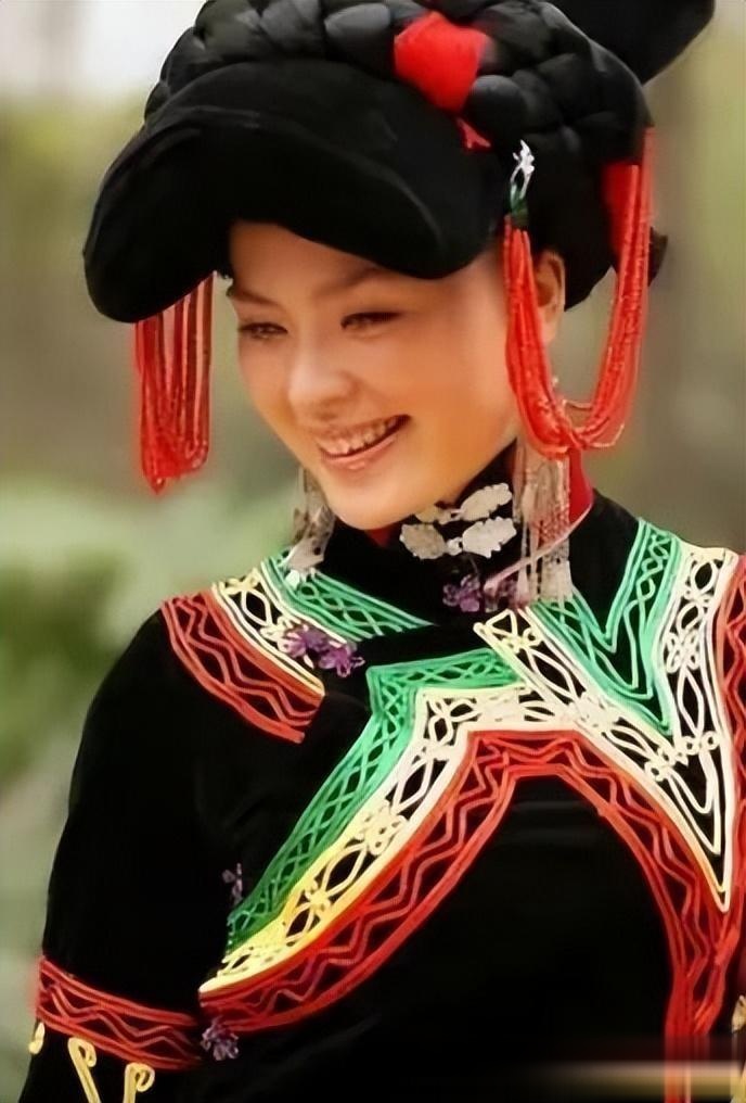网红"天仙妹妹"尔玛依娜,已嫁人生子,先生是圈外人,宠她如命
