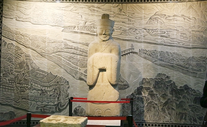 都江堰曾发现"三神石人",有人要求再次沉水,四川连下3天暴雨