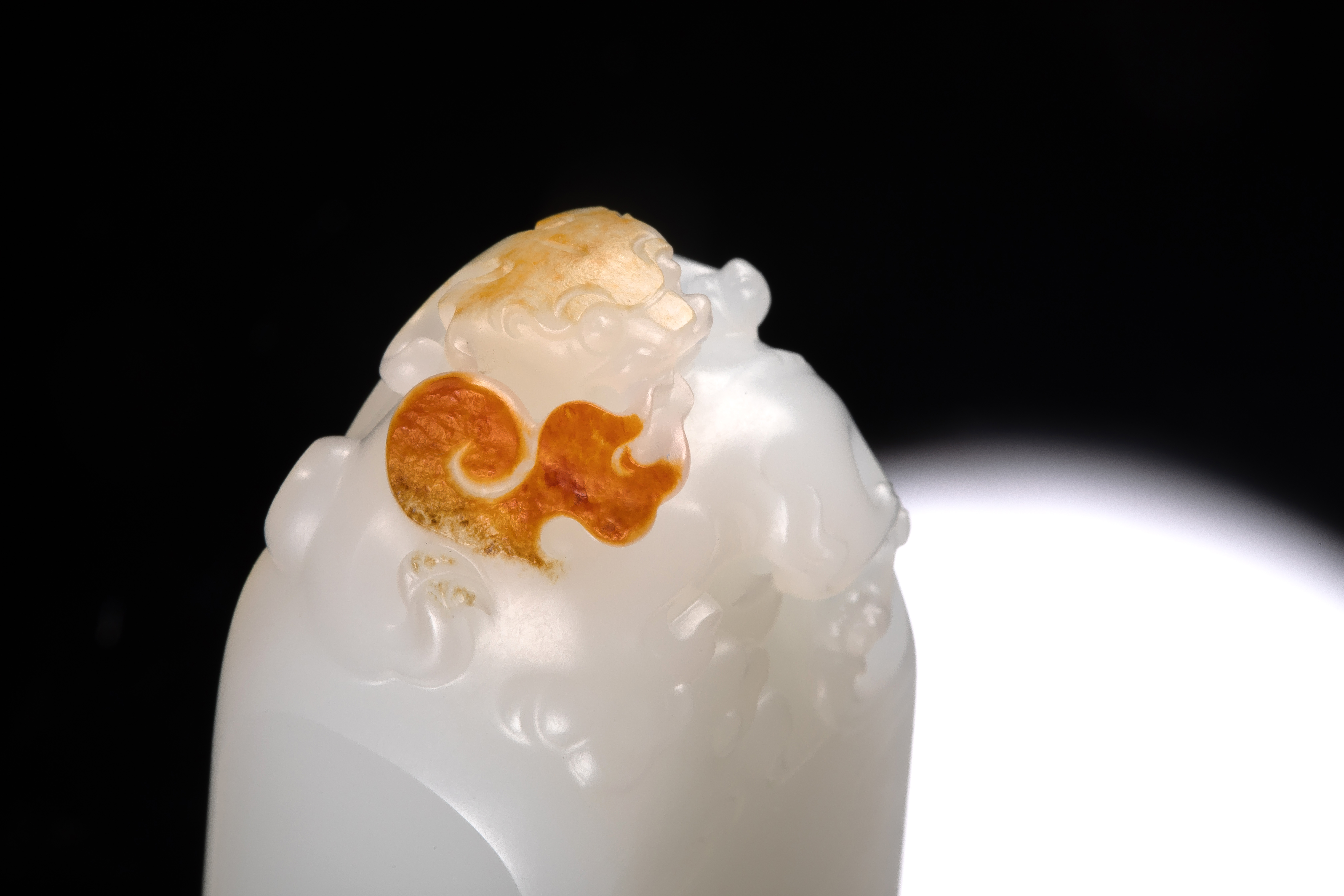 和田籽料 红皮白肉 螭龙印章 苏帮玉雕大师吴金星