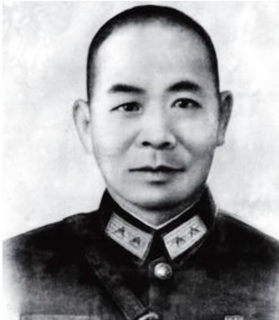 1950年,英雄聂曦在台北马厂町被送上绞刑架,即将结束悲惨的一生.