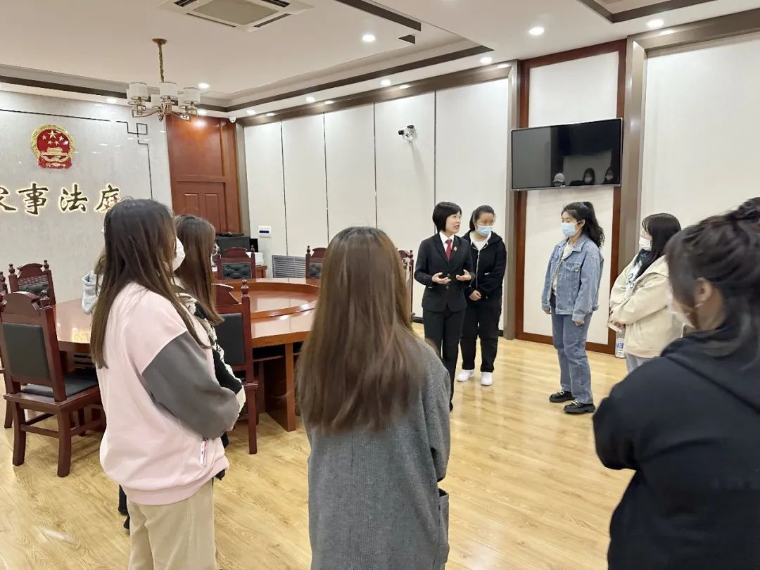 第148次公众开放日  黑幼专师生进法院 司法体验零距离