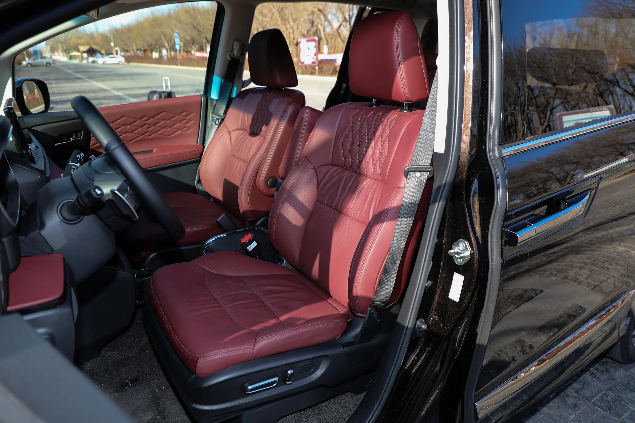 2024款本田艾力绅上市,售价27.98-33.18万元