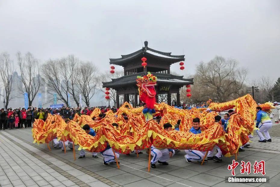 二月二摆钱龙图片