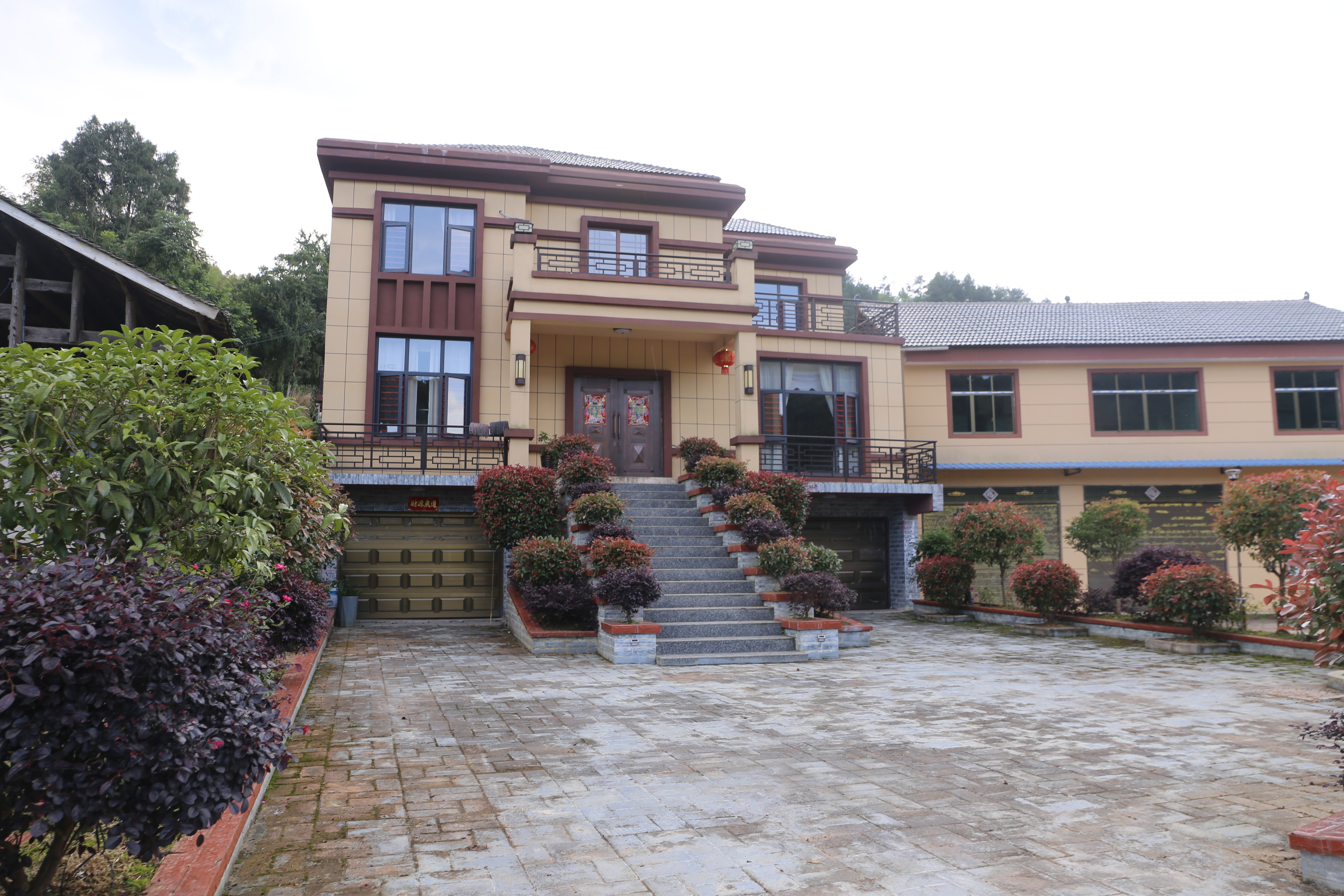 岑巩县客楼镇:"美丽庭院"扮靓美丽乡村