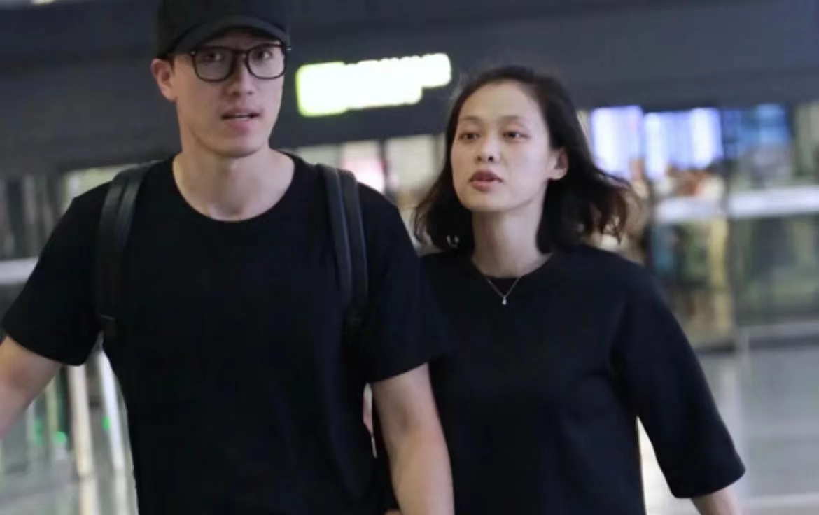 田径美女吴莎嫁给初恋刘翔,退役后安置体育局的她薪酬级别怎样?