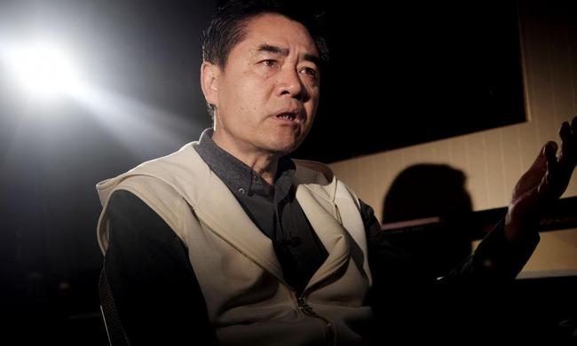 尔冬升怒斥某公司无视合约,拍戏中途私自接走演员,气到血压飙升