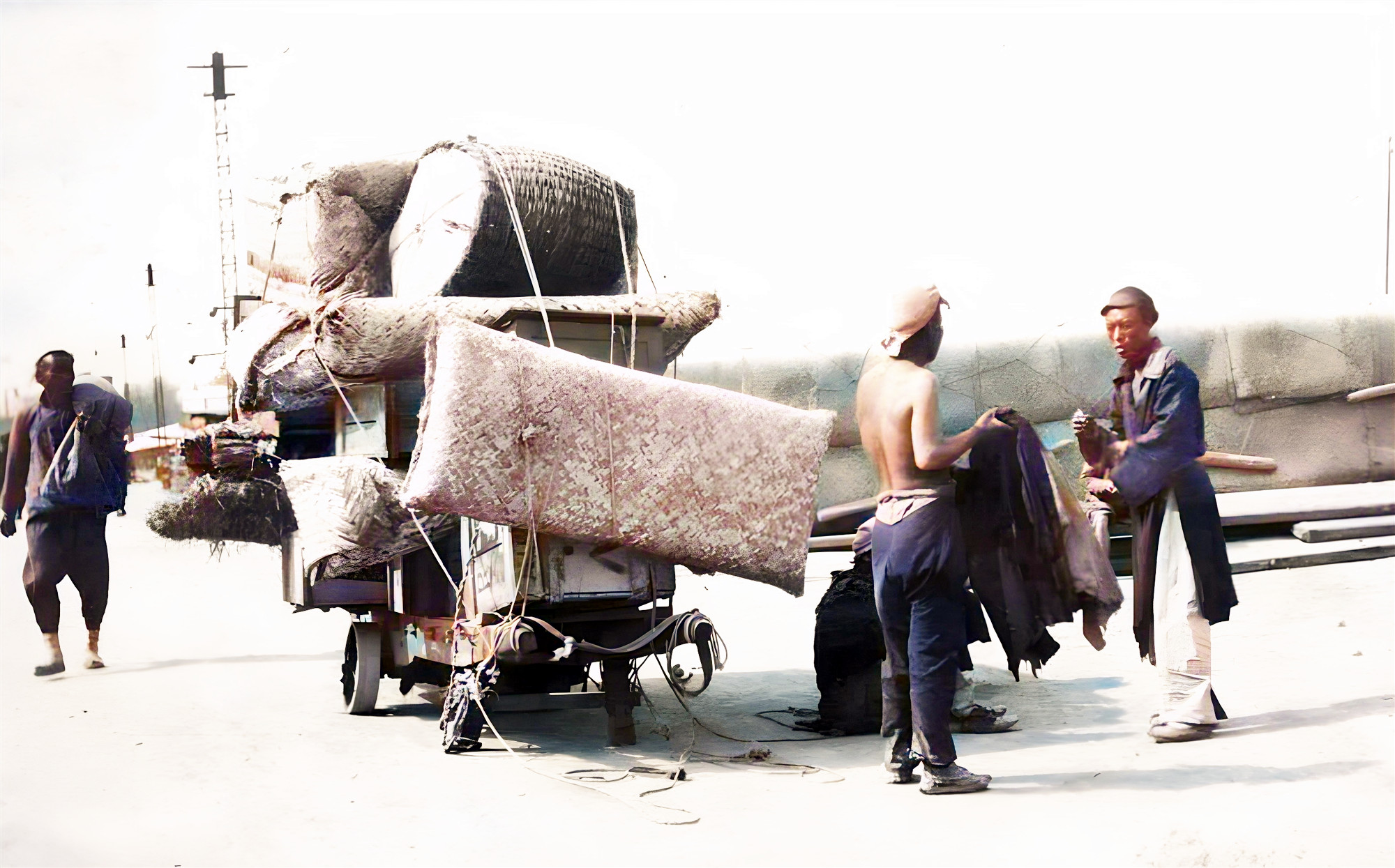 清末时期,民生凋敝的北京街头,混乱而落后