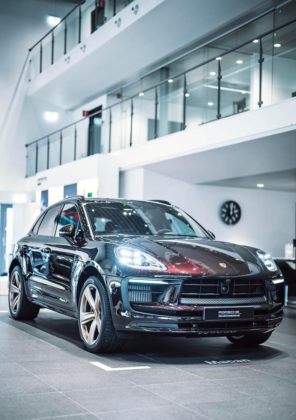 酒红色涂装 高级感十足 保时捷macan s实车