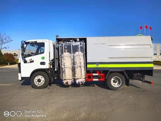 城市隔离护栏清洗车 高速护栏清洗车