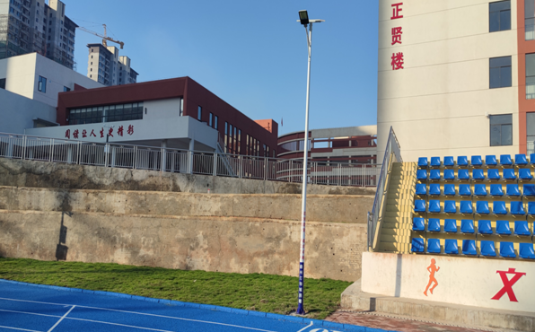 江西省南康中学北校区:爱心企业心系教育 真情捐赠情满校园