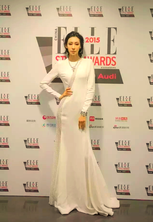 从模特到歌手:陆瑶的音乐追梦之旅