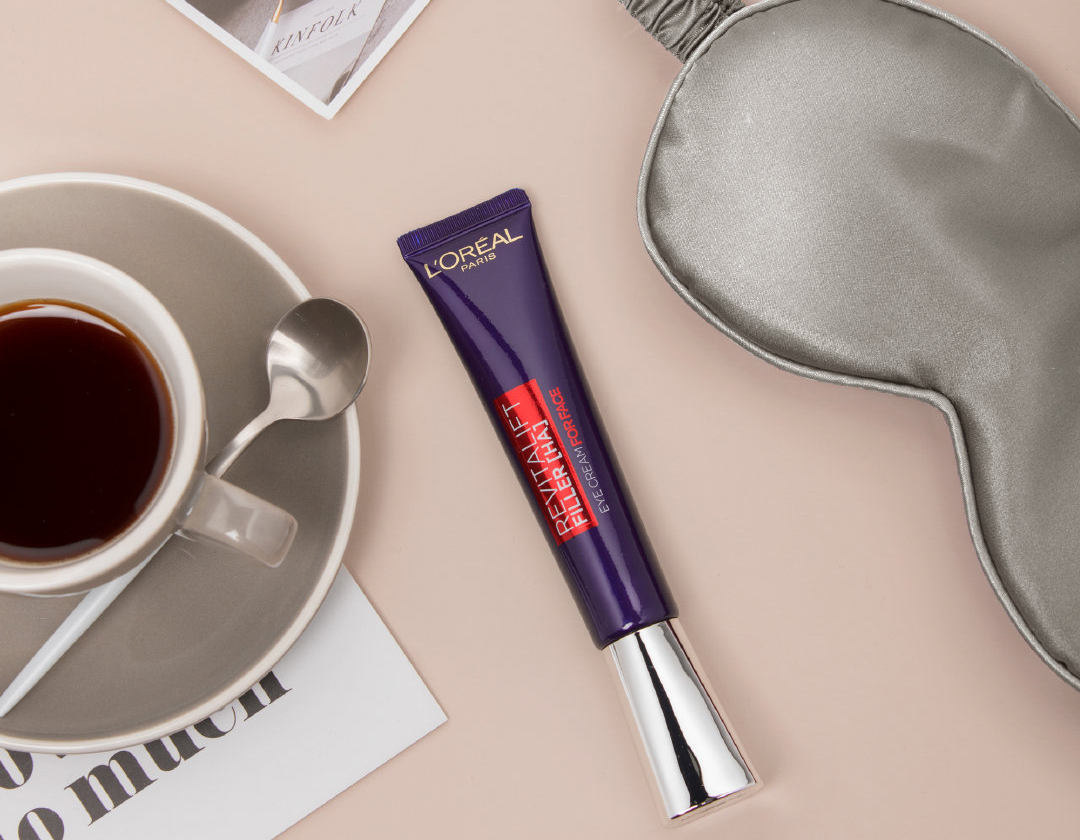 巴黎欧莱雅紫熨斗眼霜 图片来源:巴黎欧莱雅官方微博