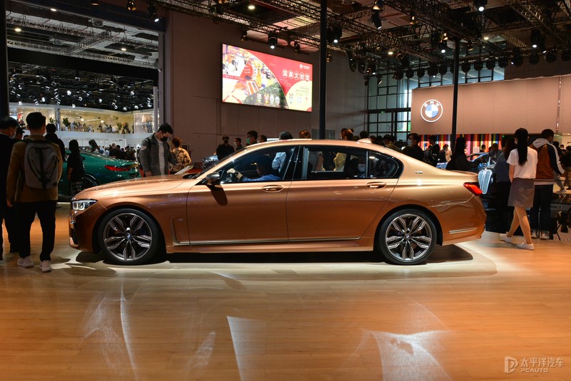 2021上海车展:宝马m760li xdrive亮相
