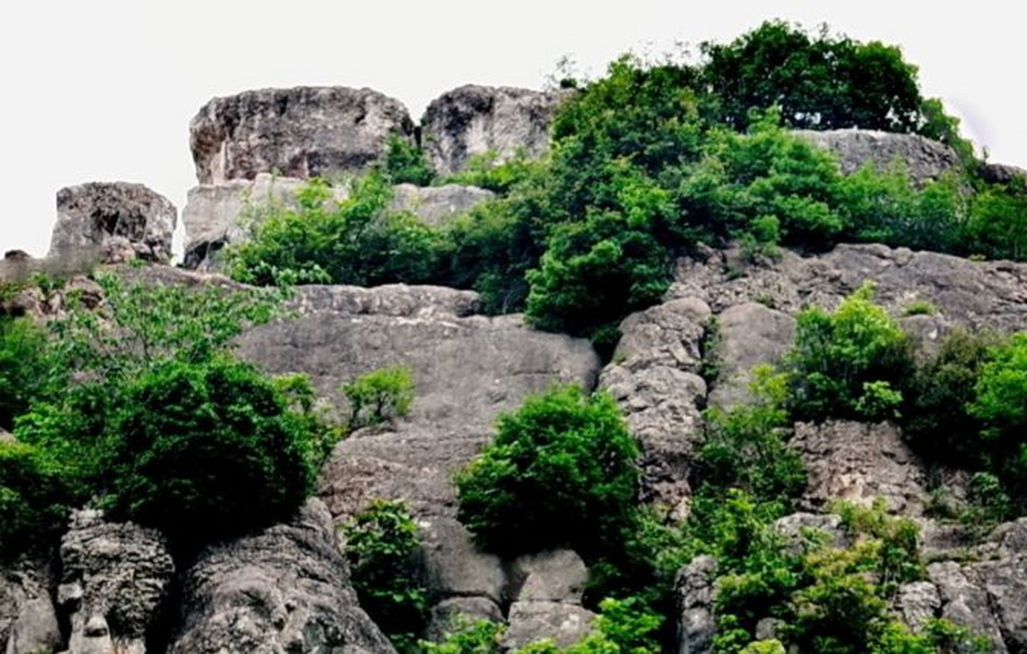 临沂黑石山图片