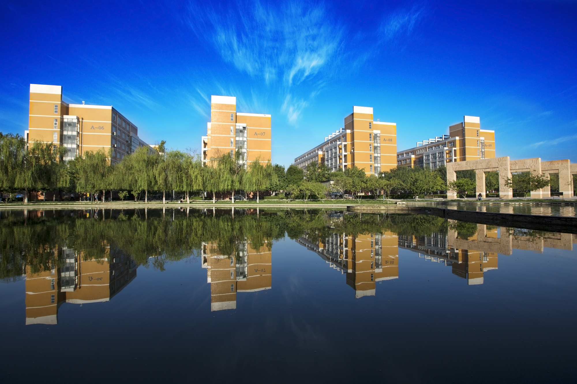 安阳工学院报考:安阳工学院分数线,河南第一所飞行员培养高校!