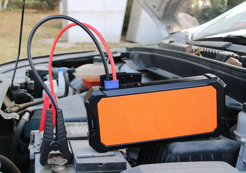 4年车电瓶亏电,彻底更换,买充电机和买应急电源,哪个更适合?