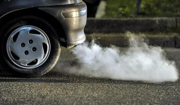 柴油车冒白烟应该是什么原因造成的呢?
