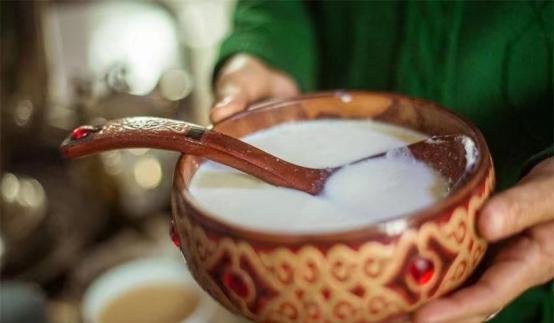 【线上展览】哈萨克族奶制品——马奶酒(克么孜)