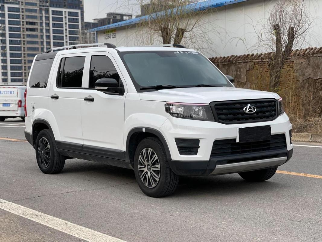 长安汽车7座新款