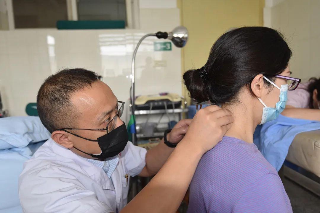 松滋市中医院针灸理疗科副主任沈力:神针除病魔 妙手助安康