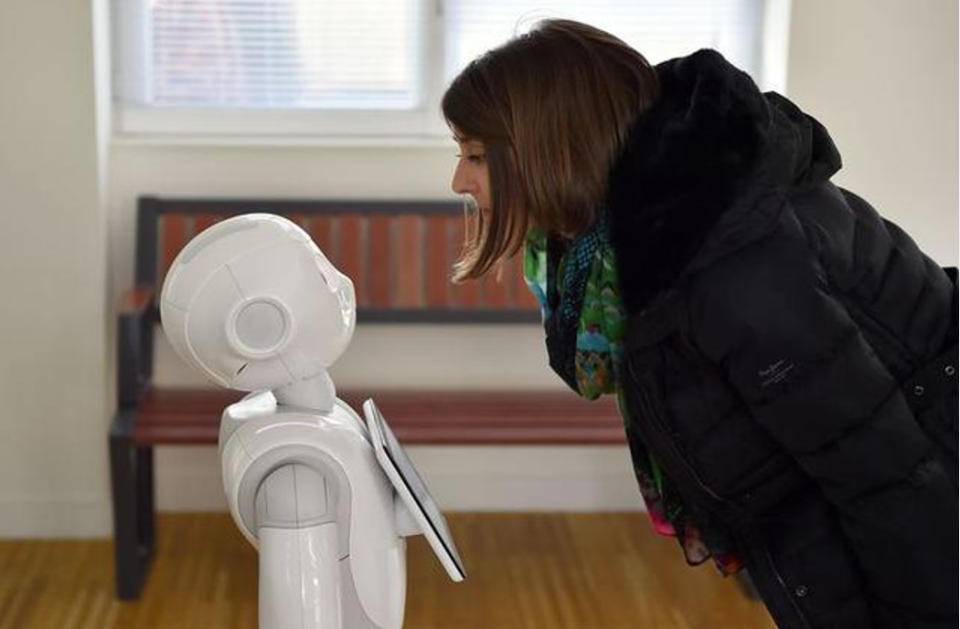 "特别能聊"的人工智能聊天机器人chatgpt会聊出些什么?