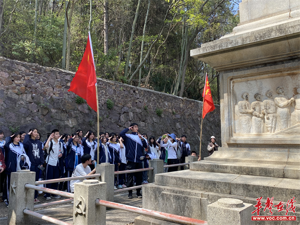 3月31日,常德市安乡县第五中学开展了"我们的节日·清明"主题活动