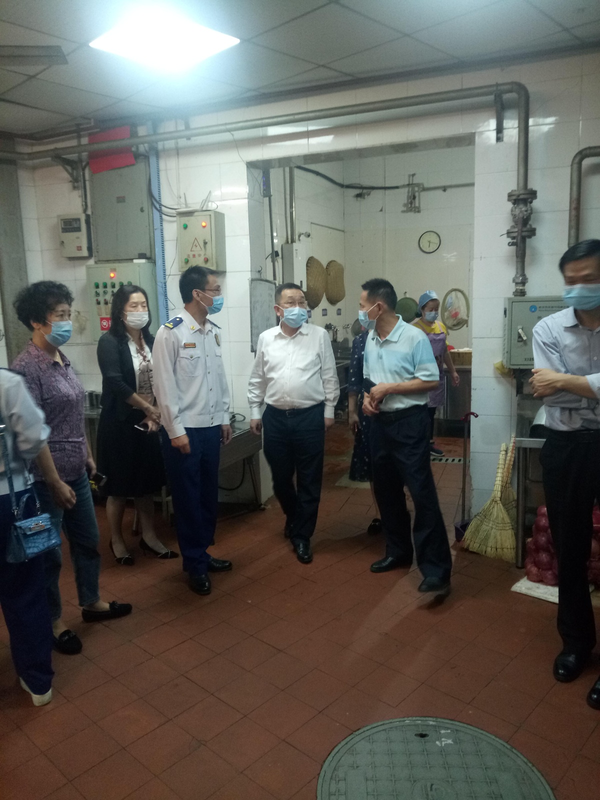 硚口区委书记刘丹平节前带队检查民办养老机构消防安全工作