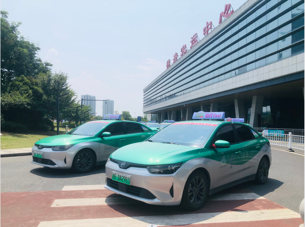 德清在湖州全市率先实现纯电动化出租车全覆盖