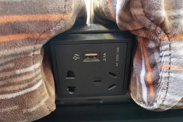 k火車硬座如何充電