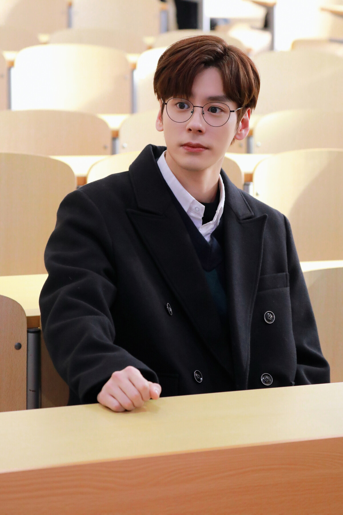 经历「惊呆众人」的陆剧演员3:《以爱为营》魏哲鸣 当过公务员 英年早