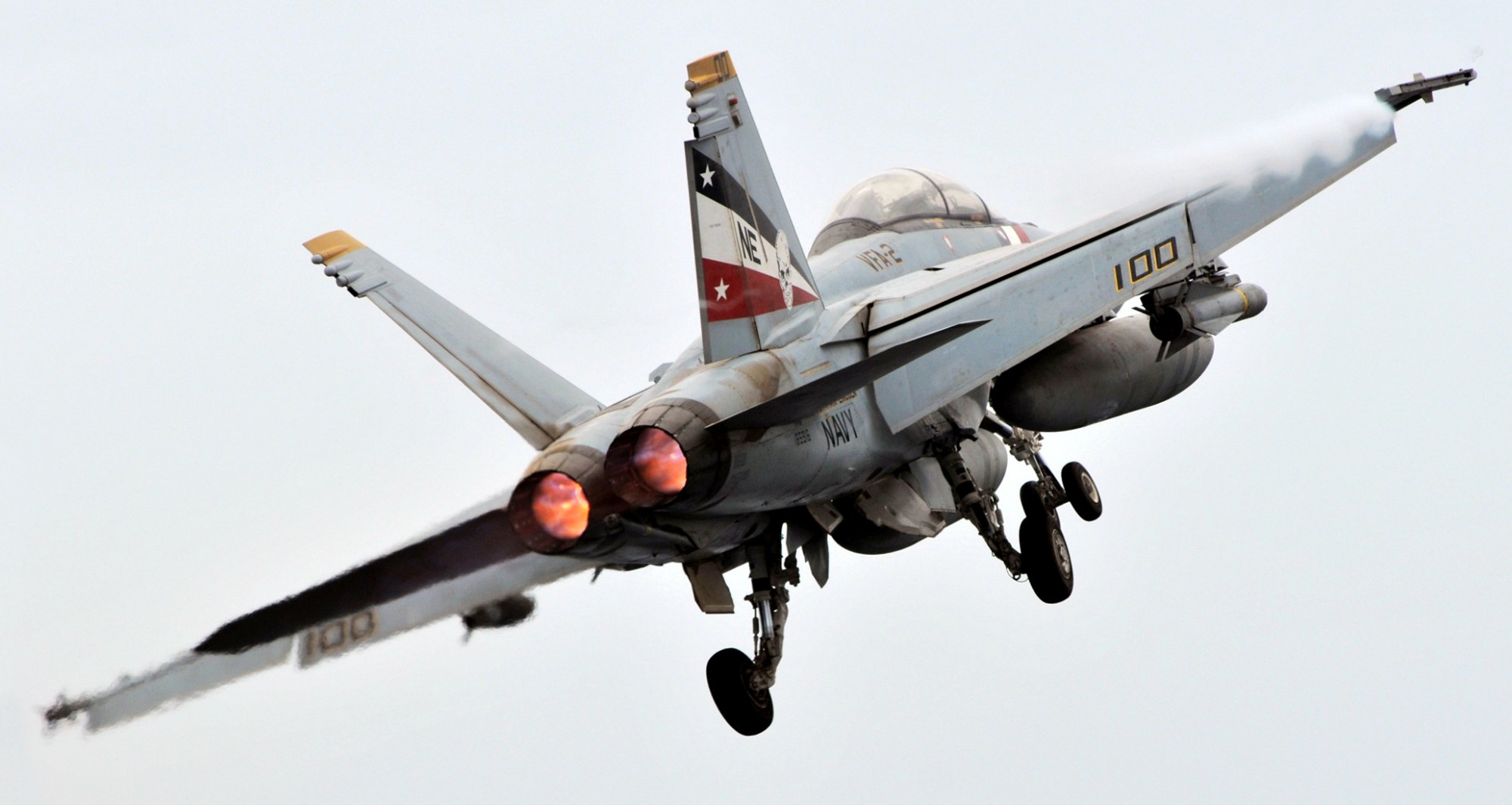 美国海军"超级大黄蜂"舰载战斗机大图欣赏