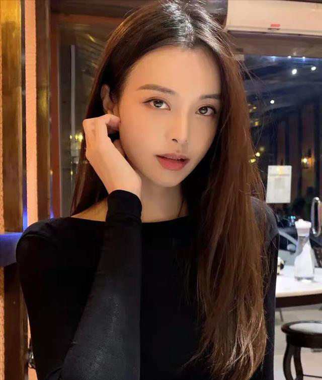 李云迪女徒弟自曝遭遇潜规则,拒绝陪睡惨遭封杀,霸气回怼直言不稀罕!