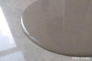 石膏基自流快干無(wú)需養護平可根據地暖管道厚度施工(圖1)