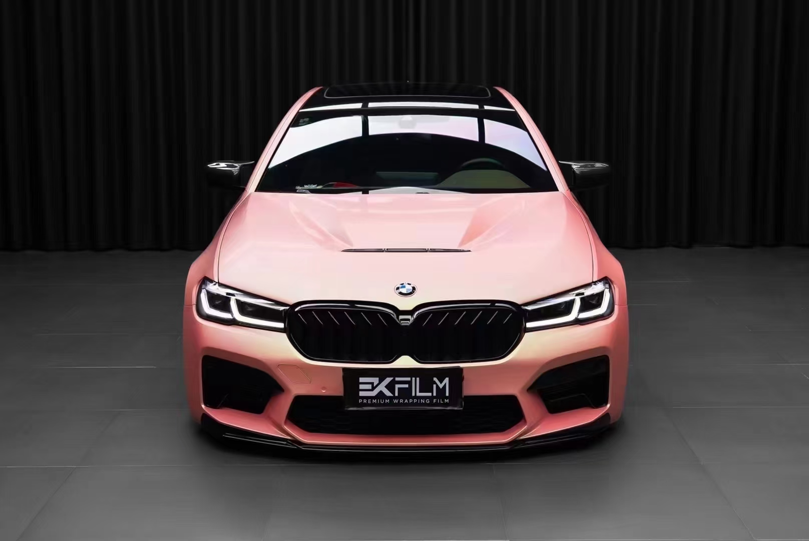 宝马5系ekfilm改色膜玫瑰粉金,柔柔的梦幻粉金色调