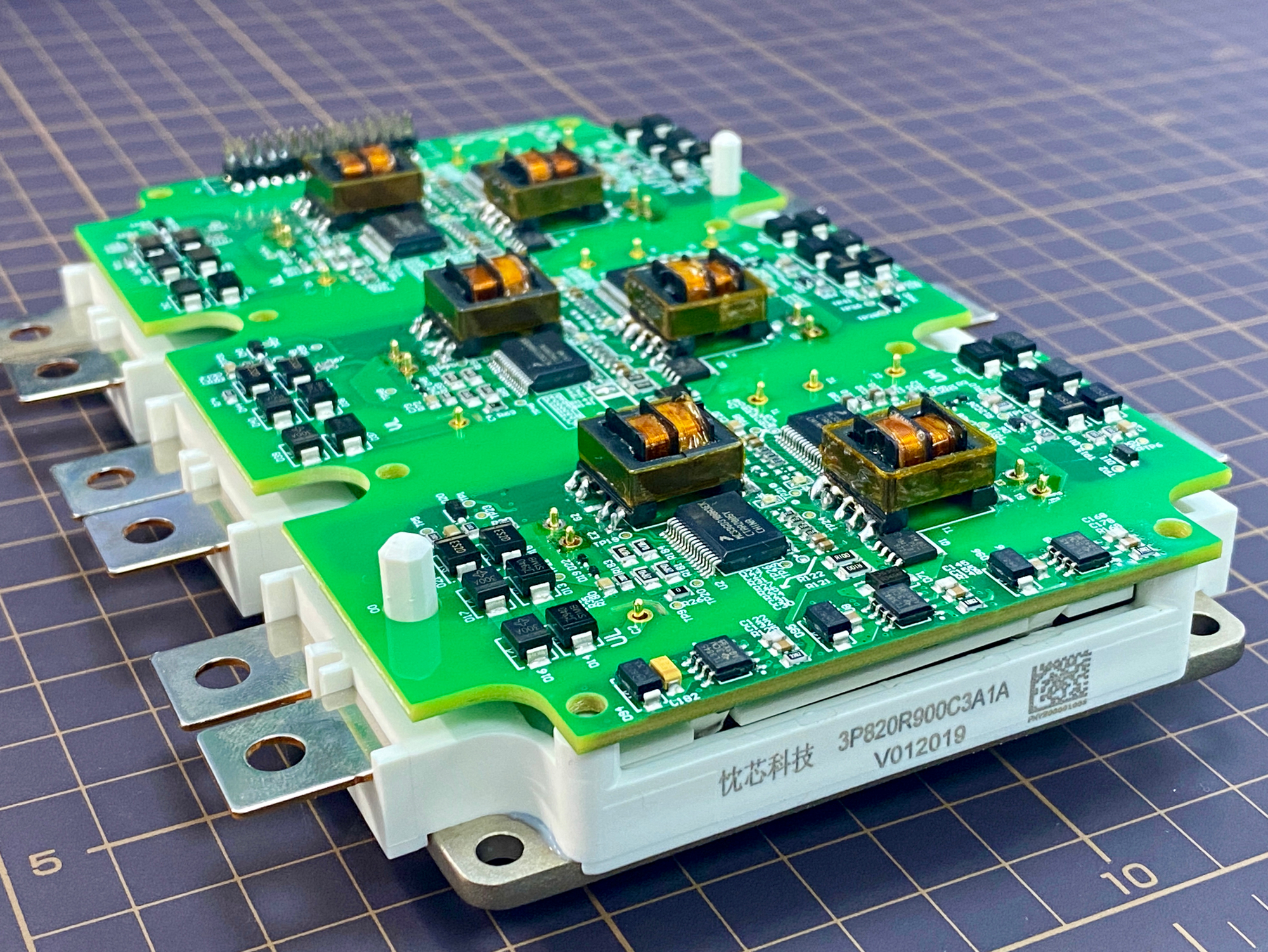 36氪首发|推出碳化硅功率半导体"模块 "应用解决方案,「忱芯科技」获