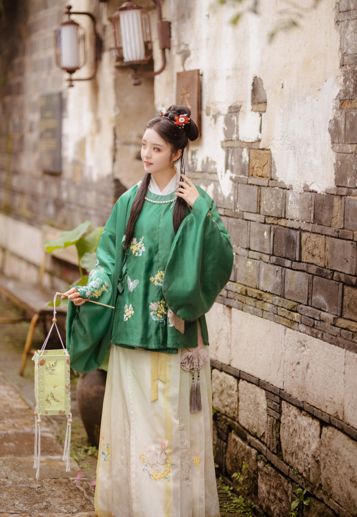 秋天该选什么形制的汉服?选这4套"明制"准没错,优雅又华丽