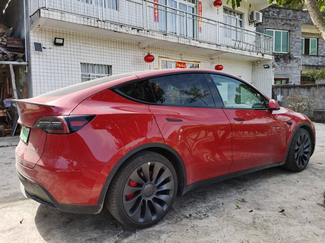 特斯拉model y72小时试驾 除了回头率高还有啥?