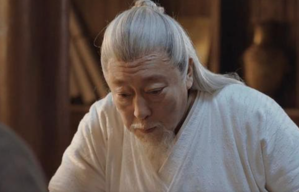 105岁张苍:肤白如葫芦瓜,曾被刘邦判处腰斩,晚年喝人乳