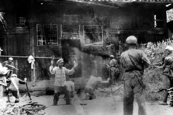 儿子上山劝降,恶匪姚大榜:逆子!虎毒不食子,今天我就吃了你