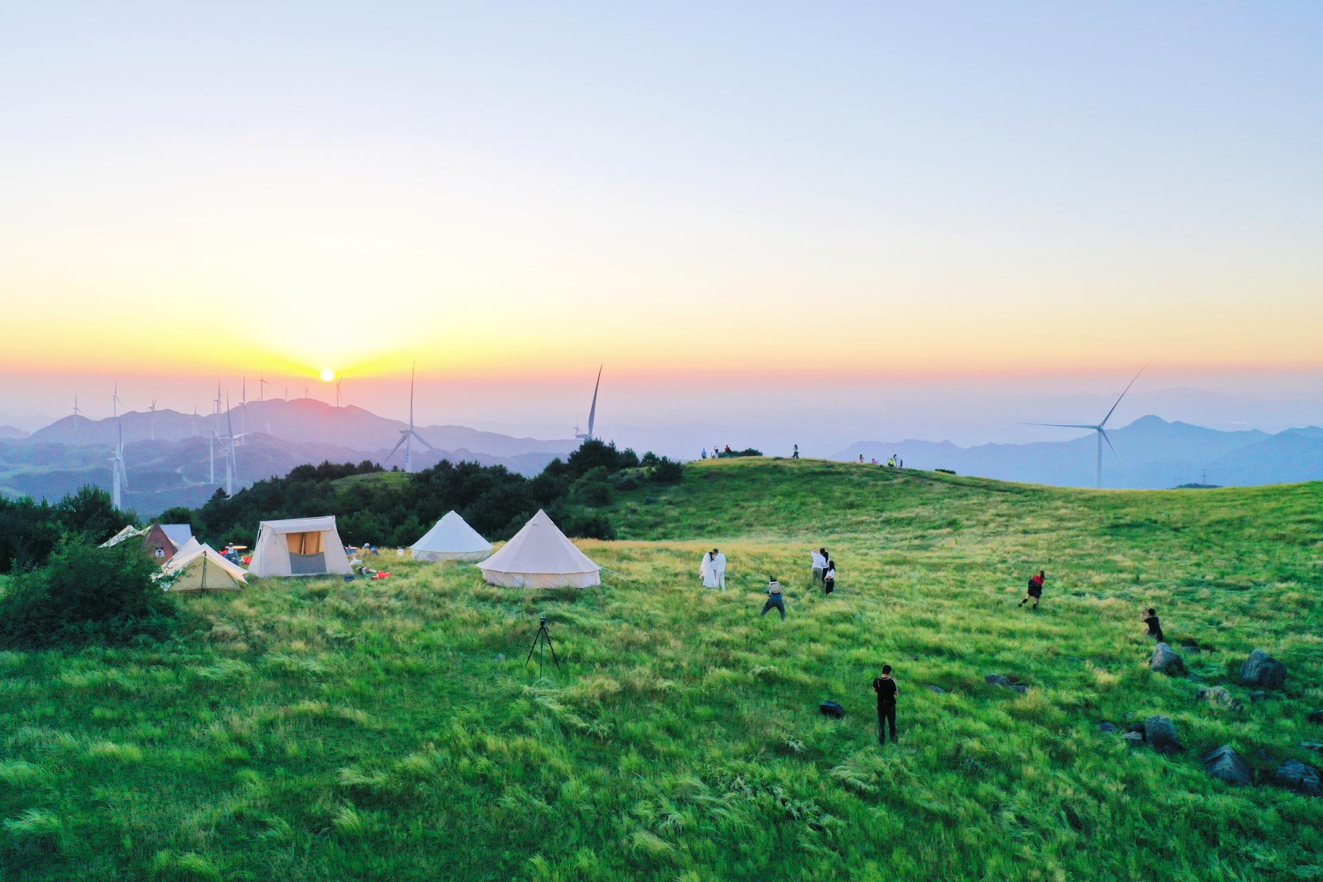 7月去草原"野"一夏!仰天湖大草原露营节来咯!