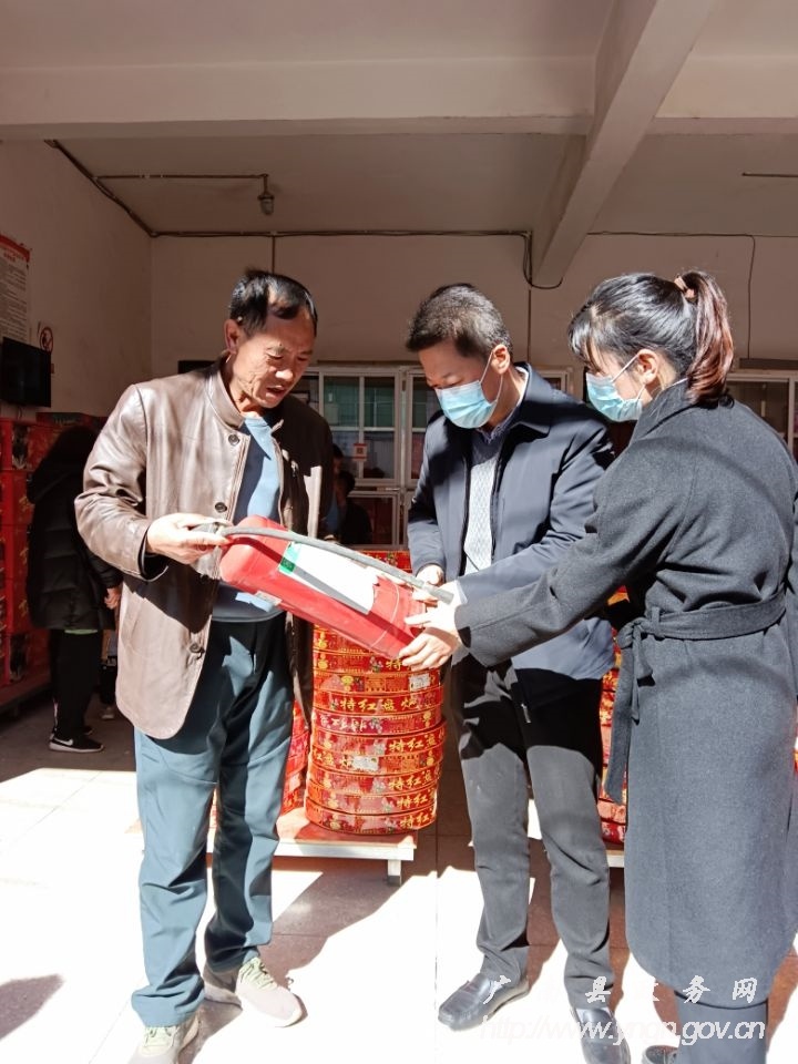 张海翔到珠街镇开展安全生产调研工作