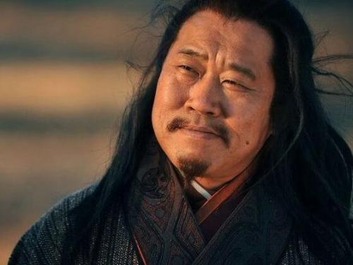 庞统是刘备的军师，应该坐镇后方，却为何死在冲锋陷阵？有何隐情-袁载誉