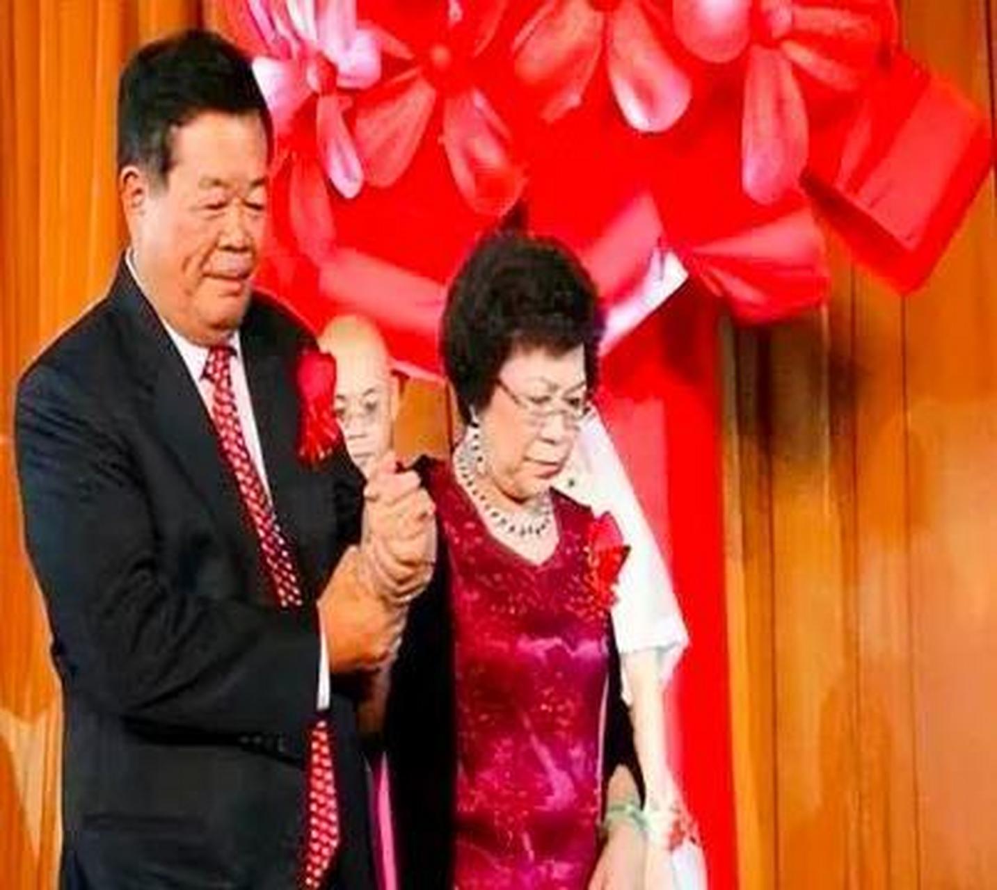 "哪料,曹德旺听后,立马和红颜知己断了联系.