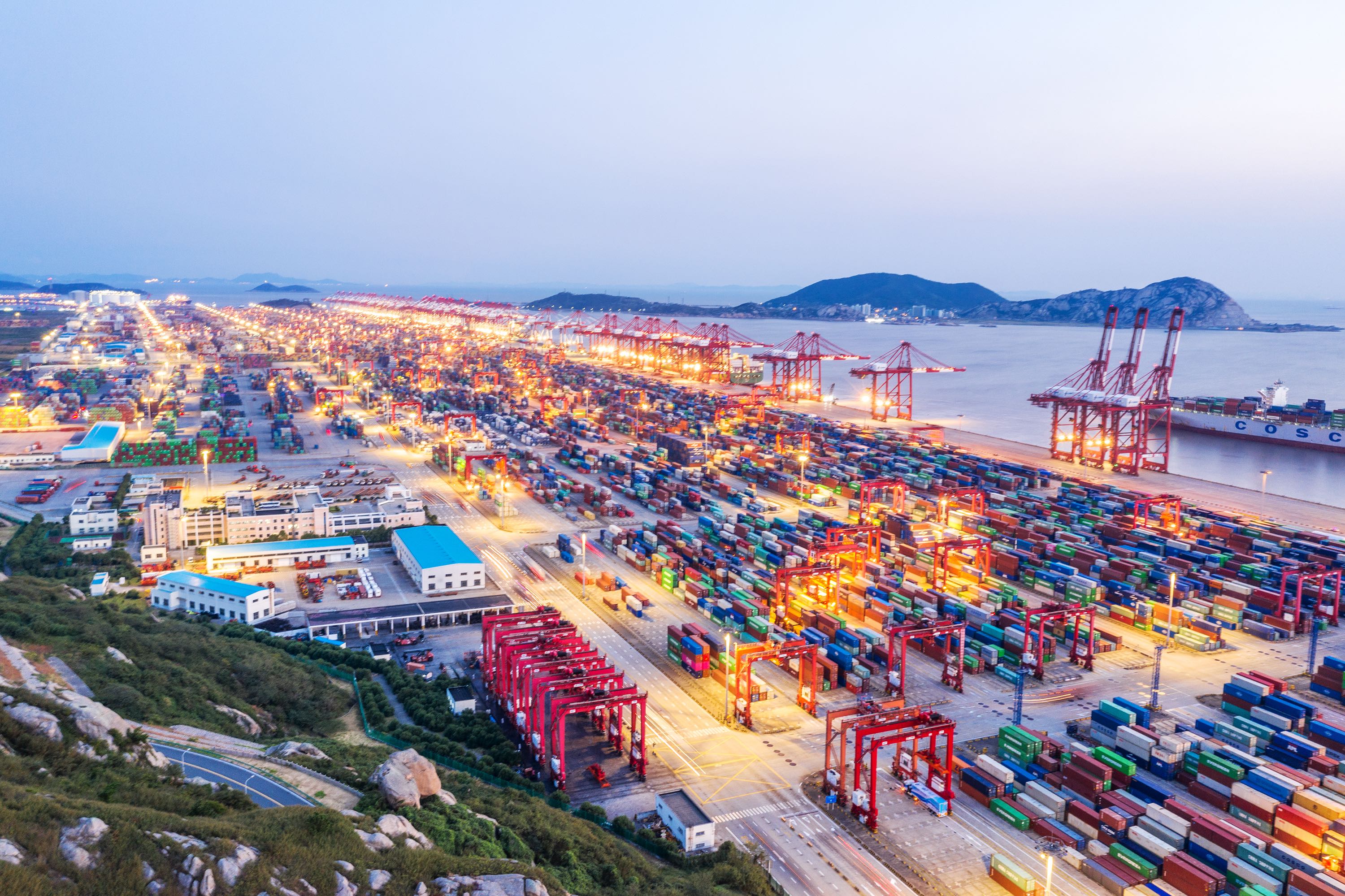 上海港为保供又出新策略,太仓港成中转站,空箱服务范围向外延伸