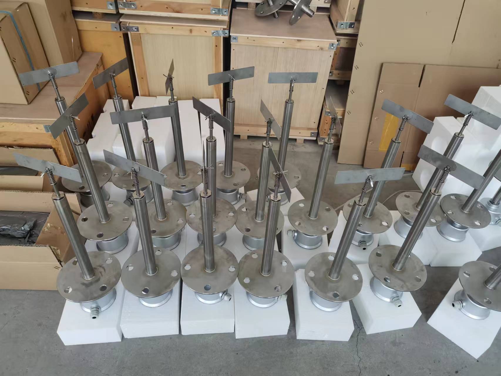 辽阳三峰仪表厂家浅谈阻旋料位计优点