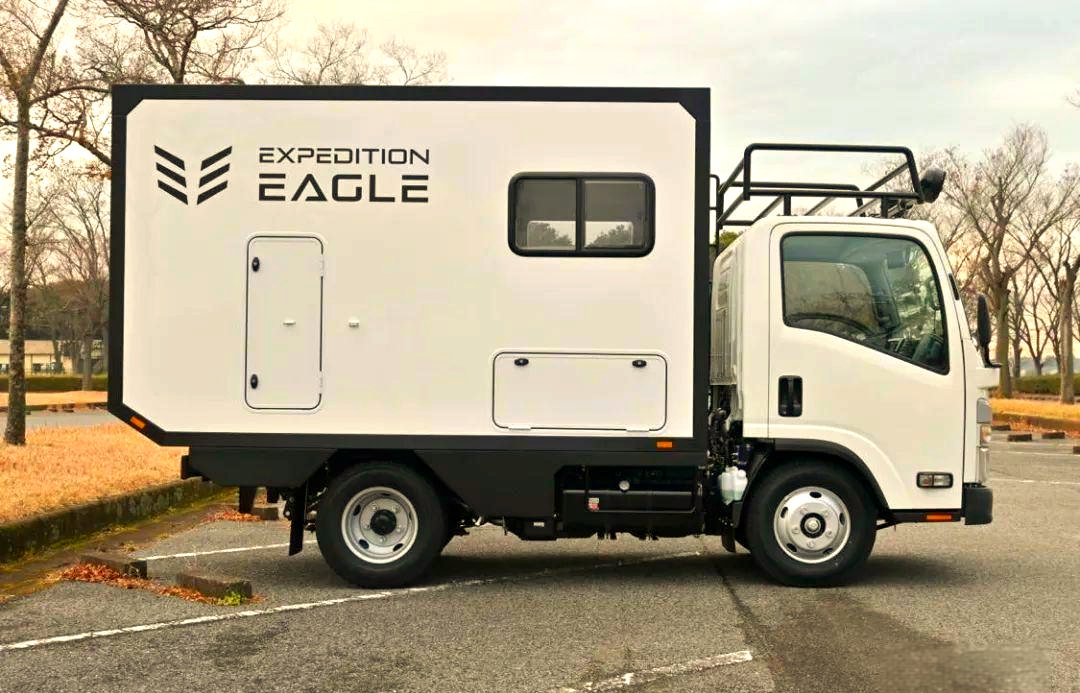 越野五十铃轻卡房车,户外探险的理想选择