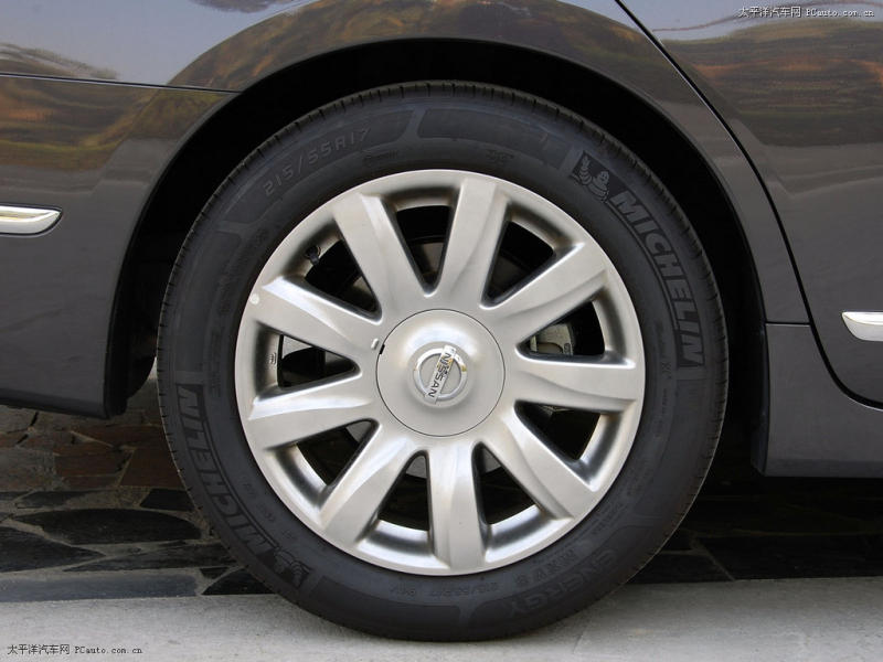 天籁车用什么轮胎?