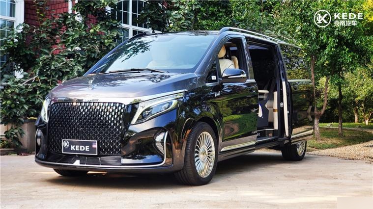 奔驰圣母峰凯旋版商务车多少钱