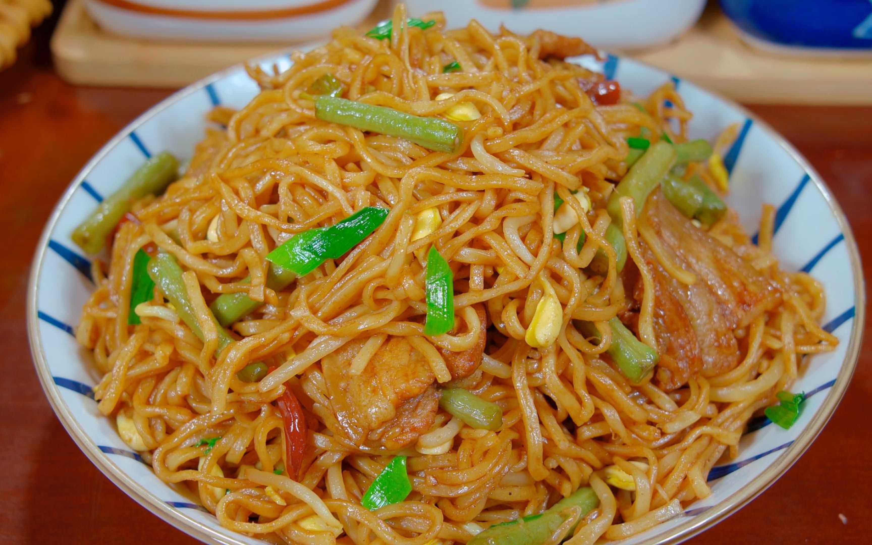 蒸面条是河南省和安徽省北部的汉族传统面食