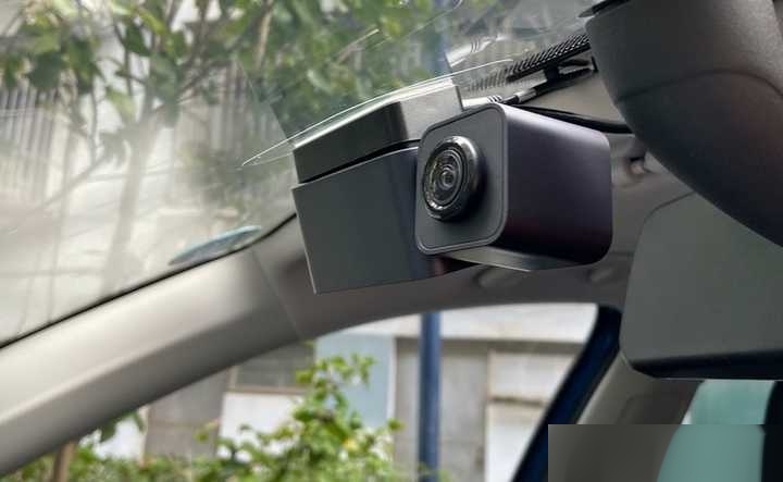 用户最喜爱的行车记录仪安装位置是哪里?